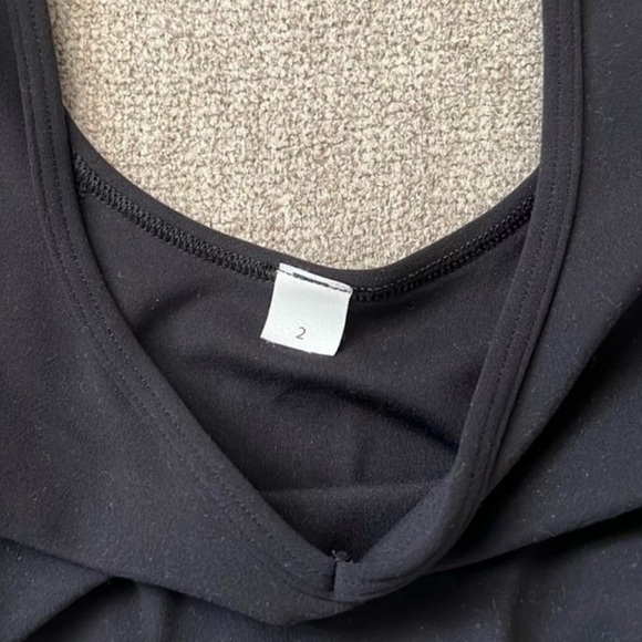 NWOT Lululemon align size 2 short sleeve top in black ￼ - Picture 3 of 8